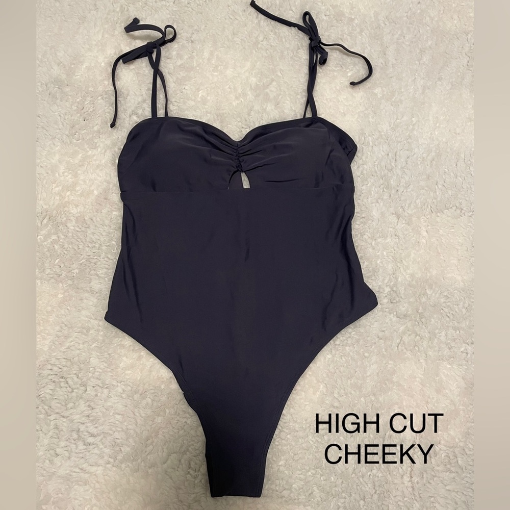 Cupshe sweetheart black one piece